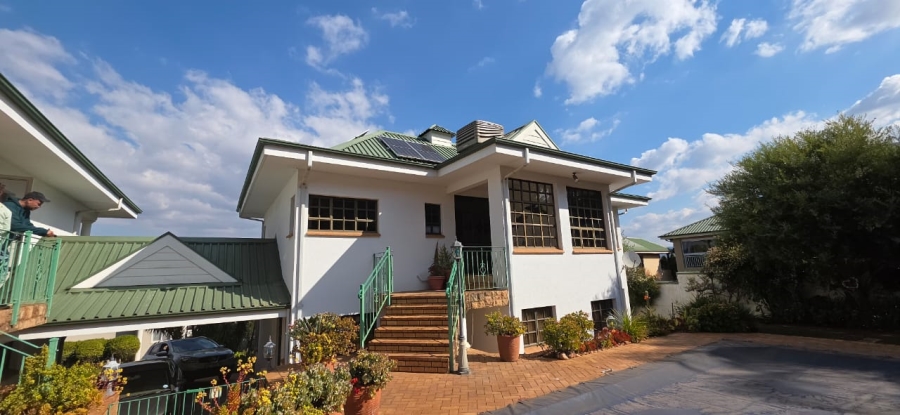 4 Bedroom Property for Sale in Caribbean Beach Club North West